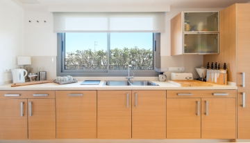 Resa estates Ibiza penthouse 3 bedrooms for sale 2021 real estate views sea Botafoch kitchen.jpg